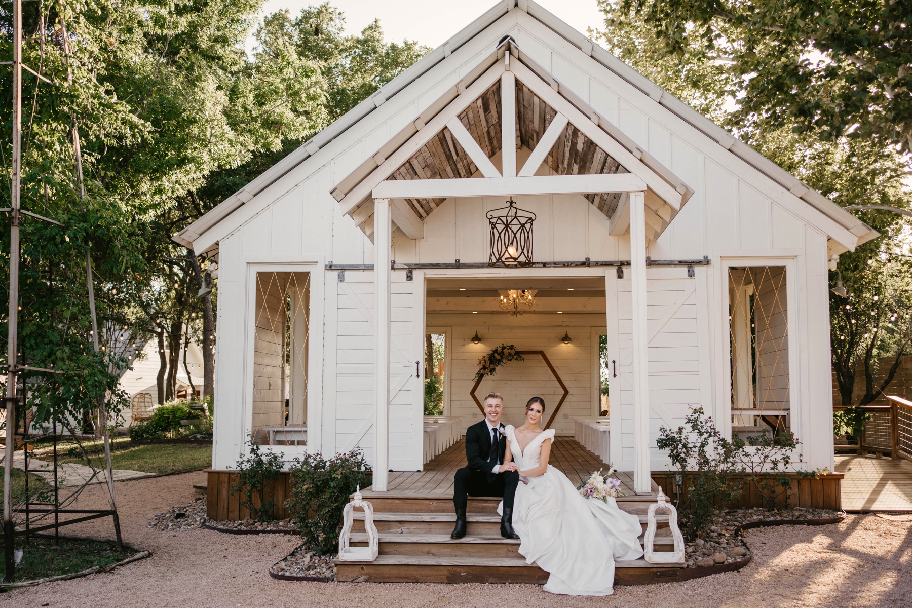 The Chapel at Gruene | High Pines Media | Central Texas Wedding Photographer | romantic wedding, wedding inspiration, Hill Country Wedding Venue | via highpinesmedia.com